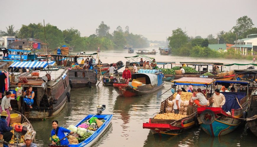 Everything You Need to Know About The Enchanting Cai Rang Floating Market in Vietnam